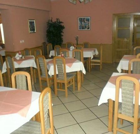 Hotel Ostoja Lipowki ภายนอก รูปภาพ